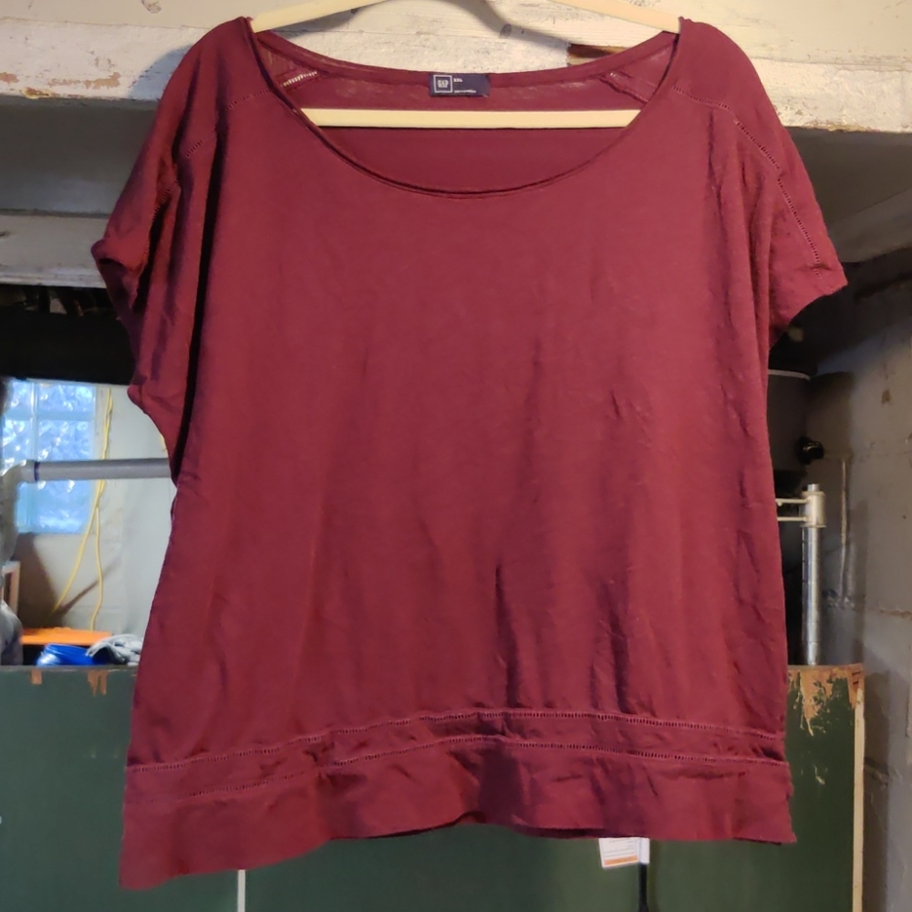 Maroon tee